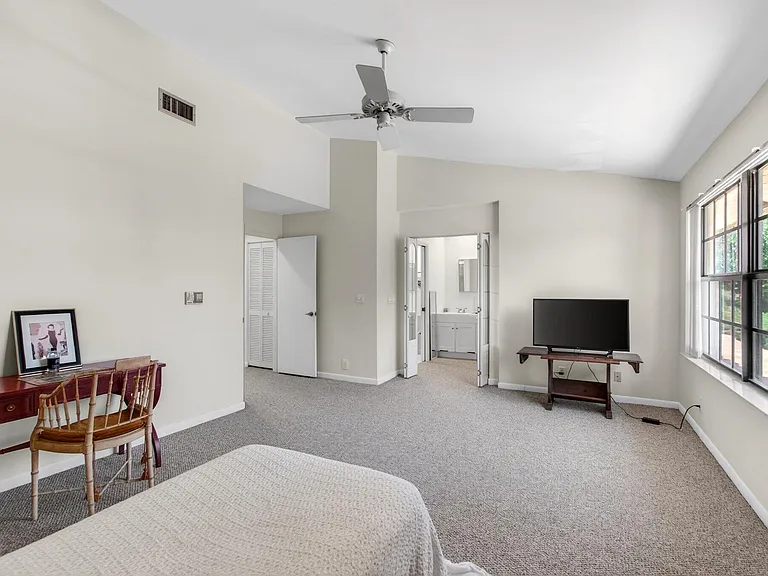 7865 La Mirada Dr — Photo 36