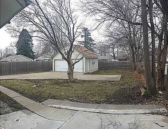 4th image of 1243 Park Ave