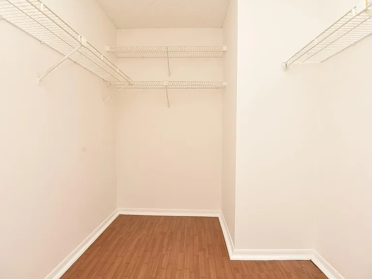 5462 Bracken Ct — Photo 13