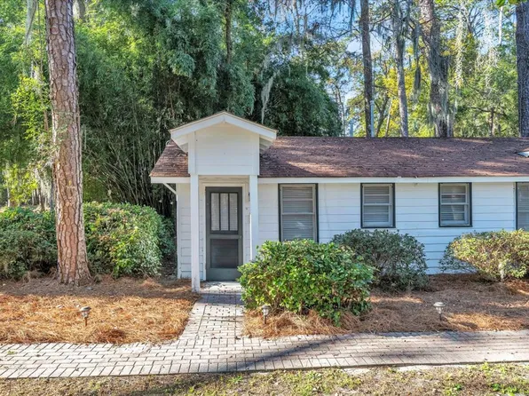 3 Southwood Dr, Savannah, GA 31406