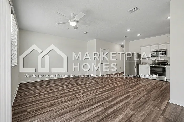 11777 Sylvia St — Photo 8