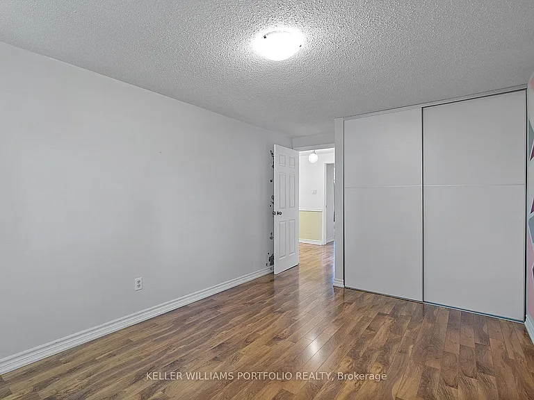 24 Ulysses Pl — Photo 30
