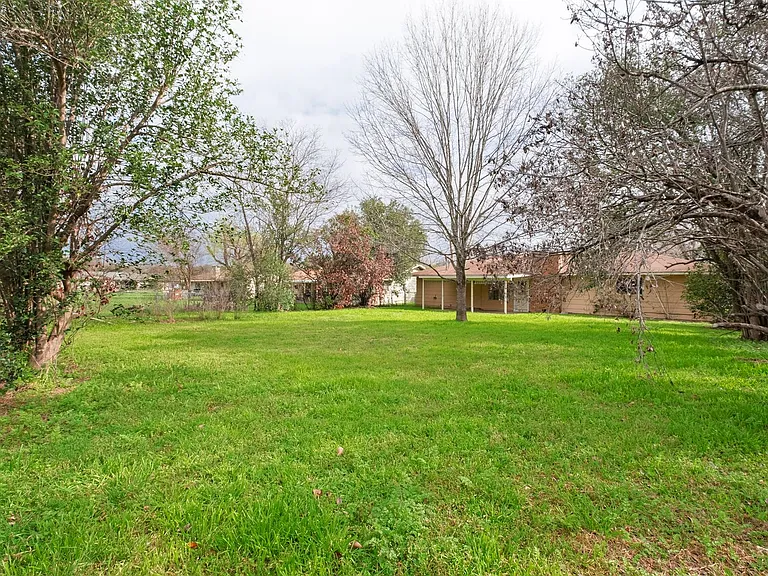 5404 Salem Hill Dr — Photo 24