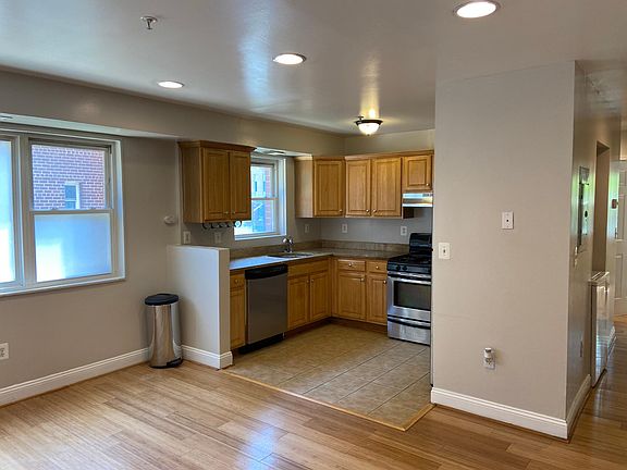 Living Room/Kitchen