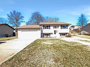 3854 Towers Rd, Saint Charles, MO 63304