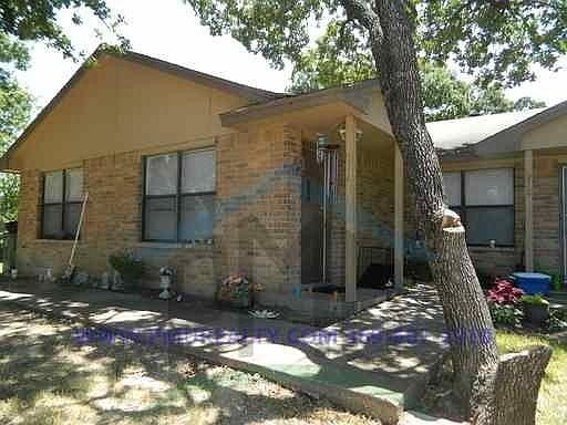 1st image of 214 Shady Valley Dr