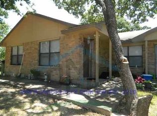 214 Shady Valley Dr, Mansfield, TX 76063