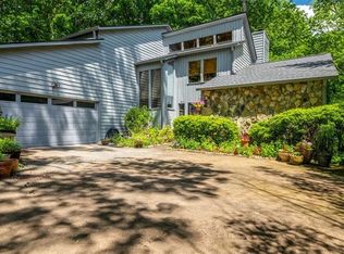 610 Farmbrook Trl NE, Kennesaw, GA 30144