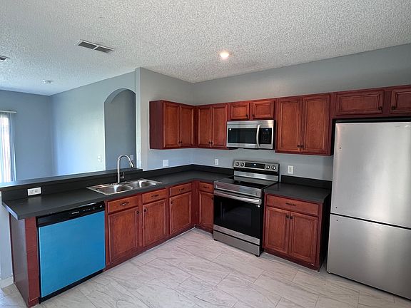 3rd image of 605 Gull Dr