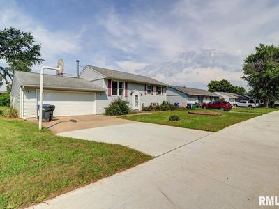 1356 Springdale Dr, Clinton, IA, 52732