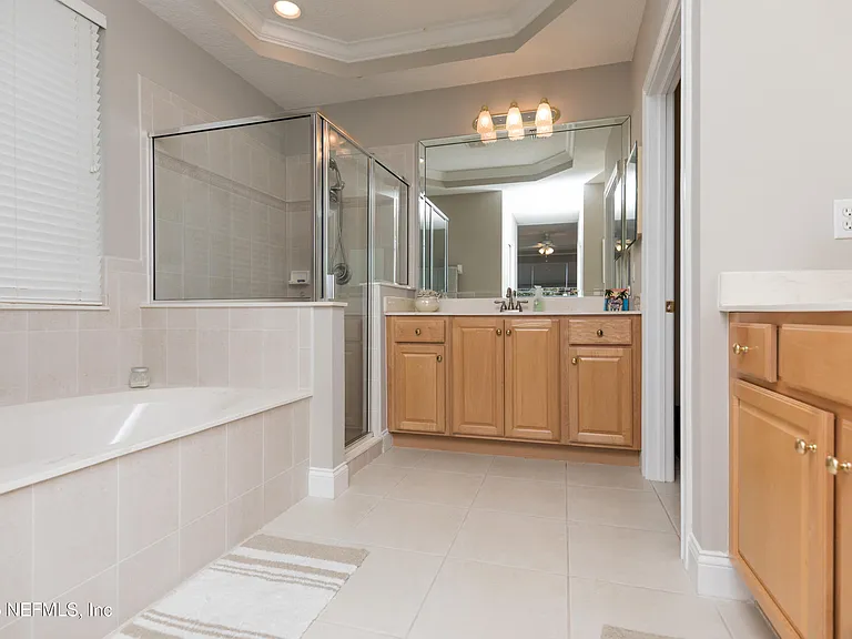 212 Island Green Dr — Photo 8