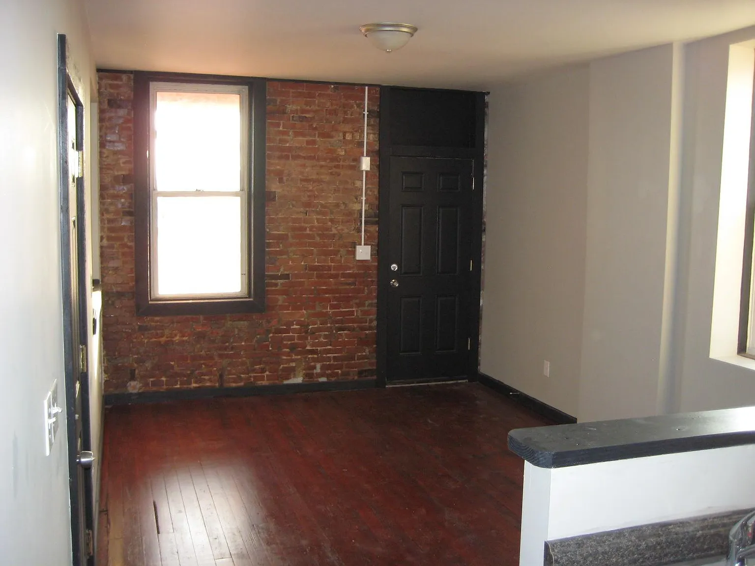 2 bed, 900 sqft, $895 — Photo 4
