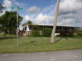 7817 SE Swan Ave, Hobe Sound, FL 33455