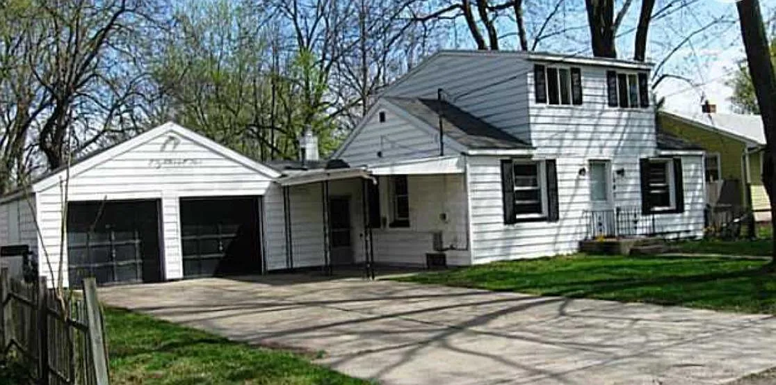 1802 Pierce Rd photo 1
