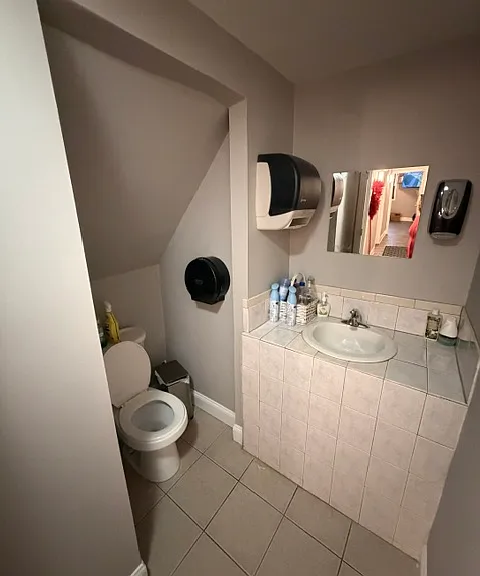 645 Norton St - Office Space — Photo 5
