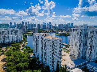 Commodore Plaza Condo, Aventura, FL 33160