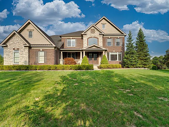 2nd image of 17486 Crestbrook Dr