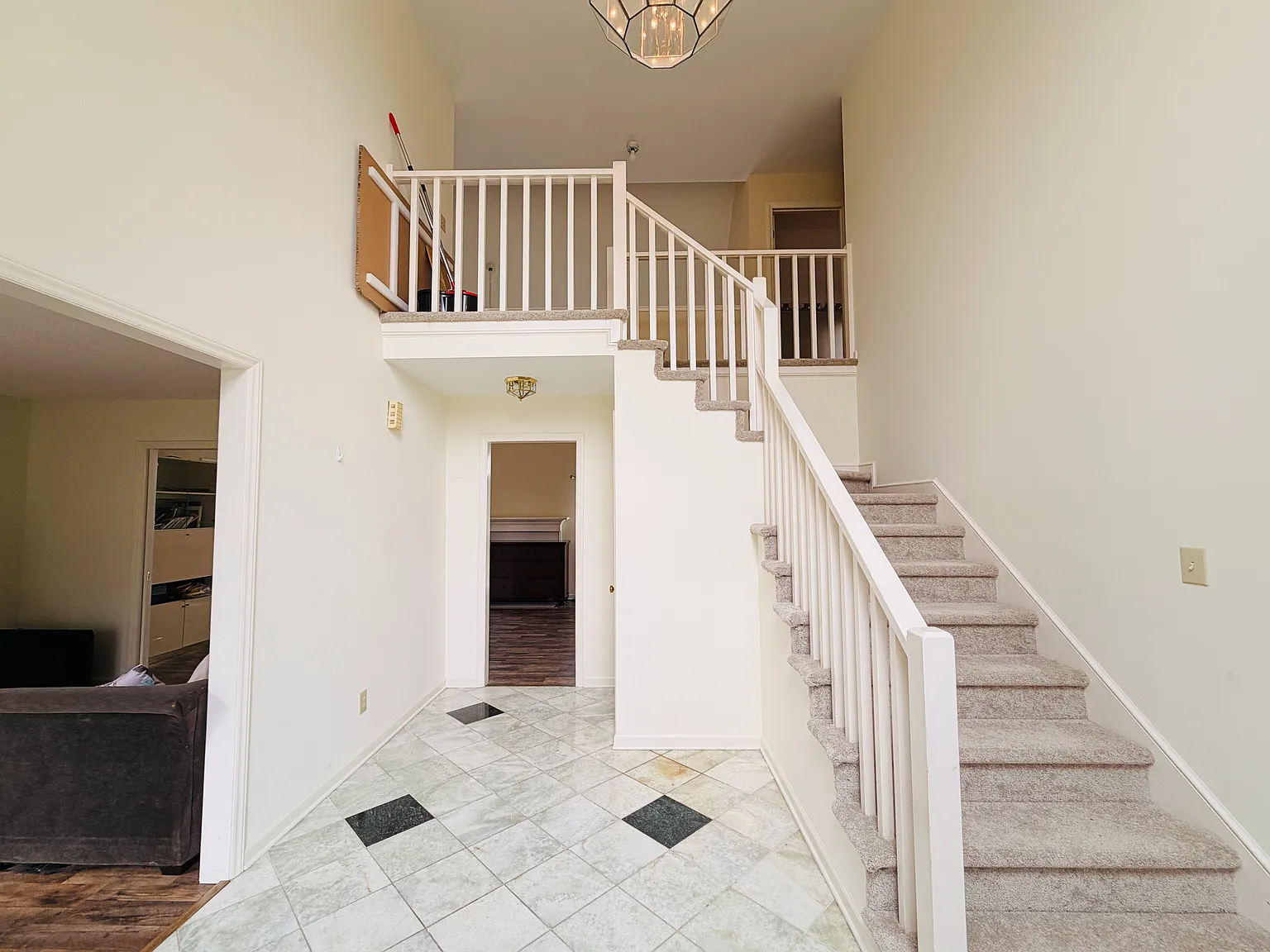 4 bed, 3116 sqft, $3,695 — Photo 2