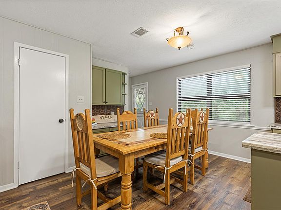 5th image of 61 Southwood Forest Rd