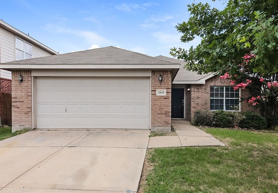 1st image of 2033 Pine Knot Dr