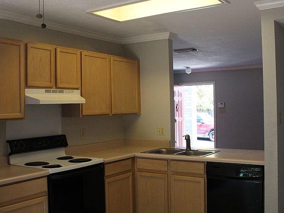 3rd image of 5030 Kenton Trce