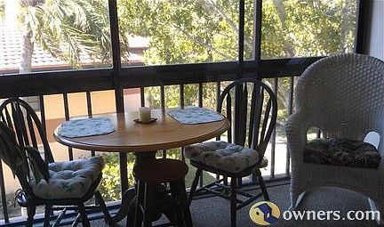 Breakfast on the lanai!
