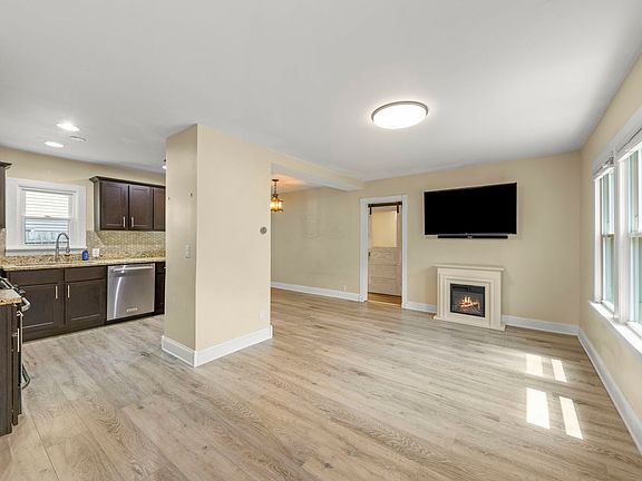 2nd image of 23616 W Ottawa St