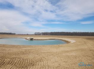 16637 Robinson Rd, Bowling Green, OH 43402