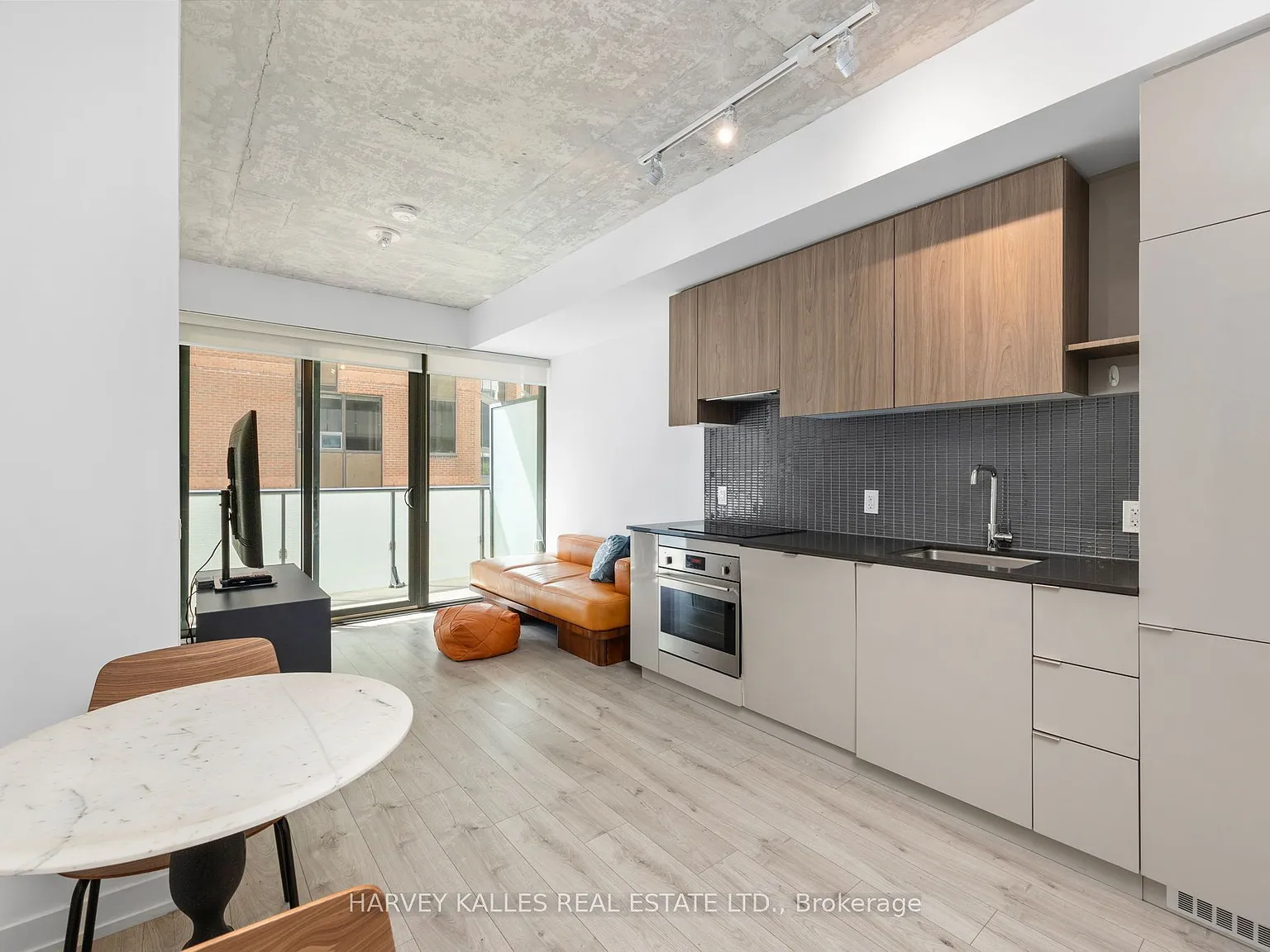 1 bed, $2,100 — Photo 3