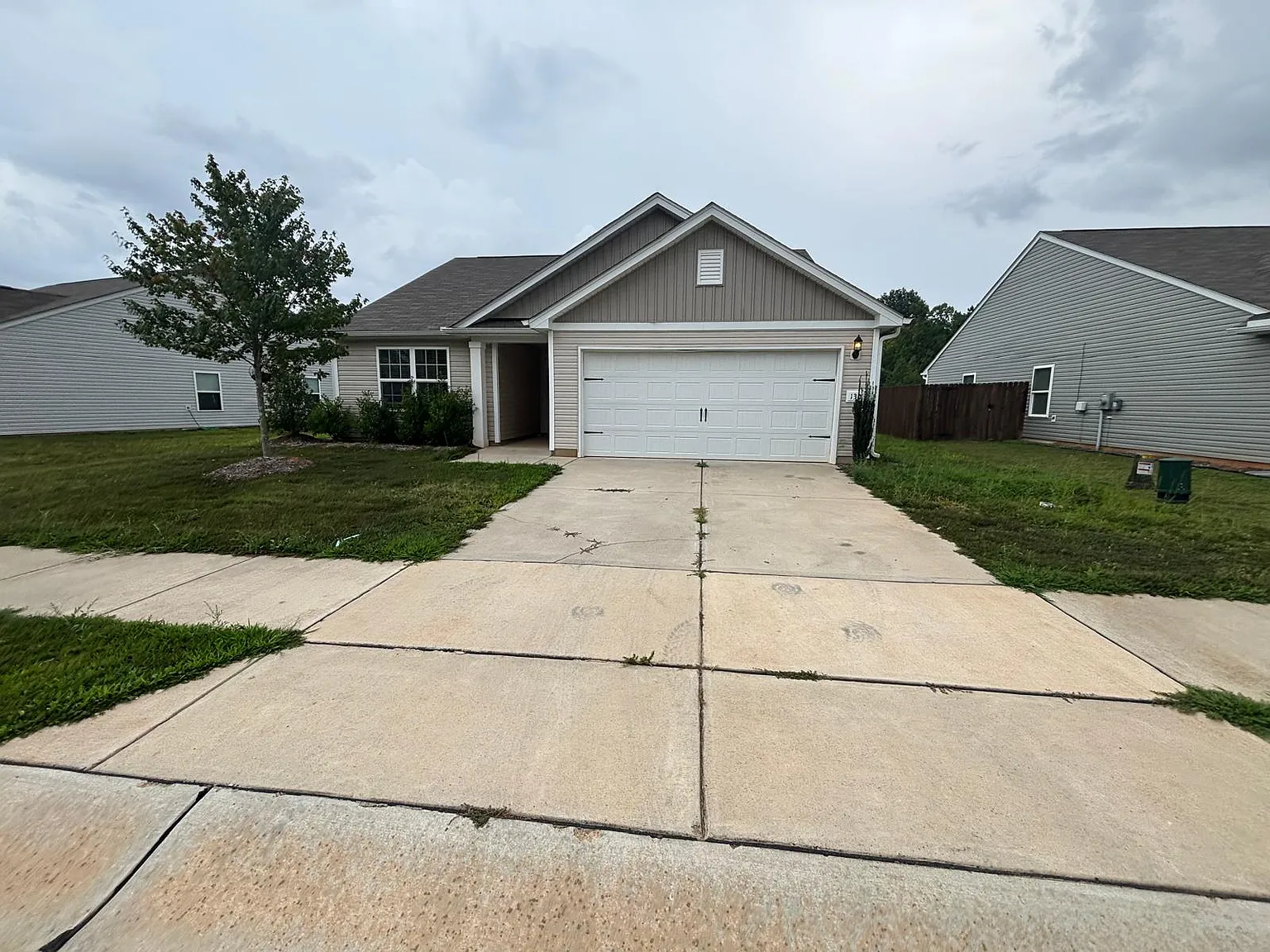 3 bed, 1317 sqft, $1,750 — Photo 2