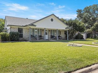 3317 Spring Valley Dr, Bedford, TX 76021