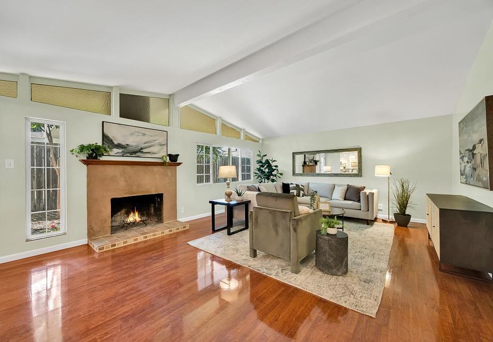 1st image of 4330 Baywood Way