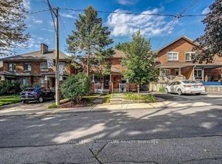 26 Hector Ave, Toronto, ON M6G 3G3