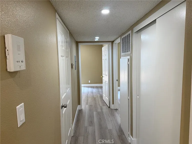 219 E Maple St #2 — Photo 16