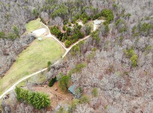 402 Eck Hollow Rd, Irvine, KY 40336