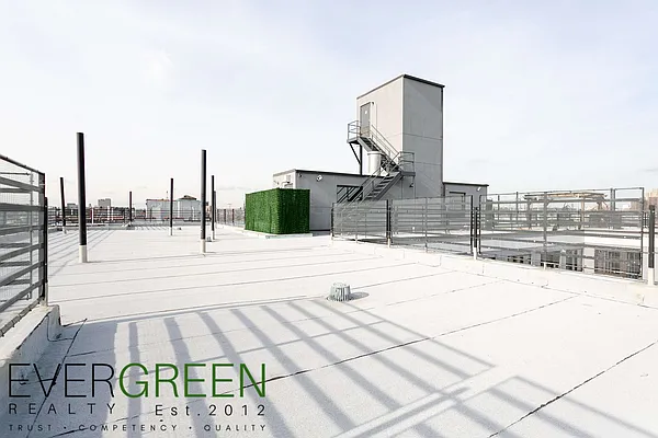 Rented by Evergreen Apartments BK | media 3