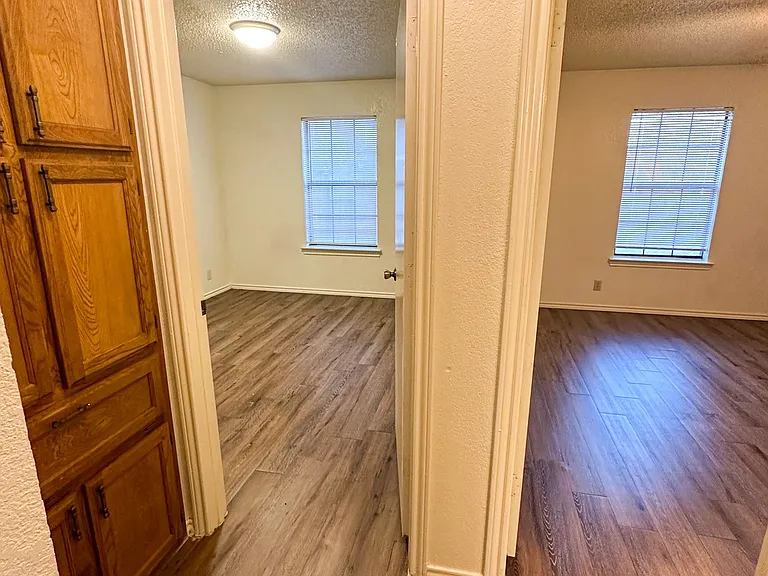 924 W Chestnut St #5 — Photo 10