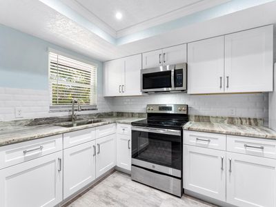 610 Madison Ct, Sarasota, FL, 34236