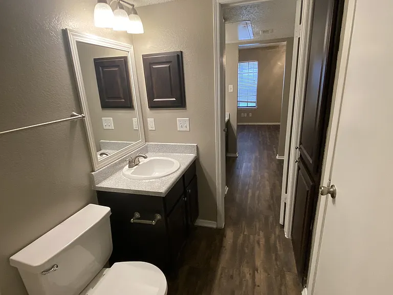 Walnut Creek Apartments — Photo 97