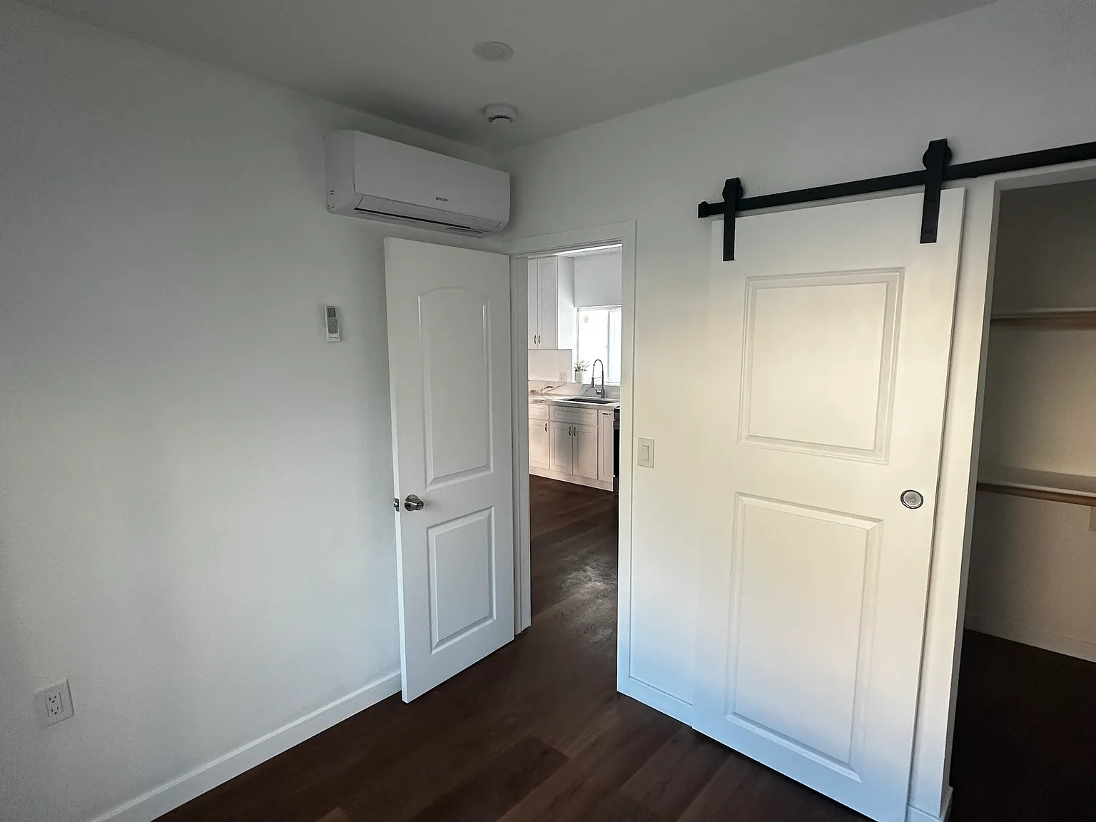 2 bed, 635 sqft, $3,000 — Photo 4