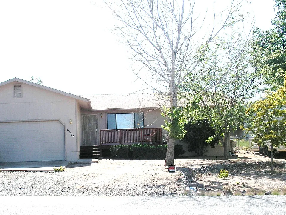 6090 N Reata Dr