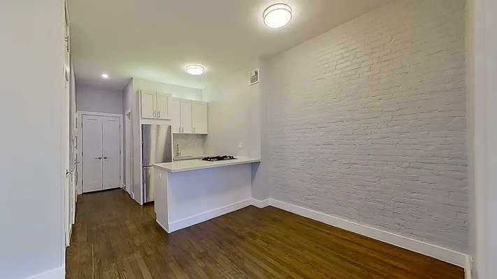 Rented by Compass | media 22