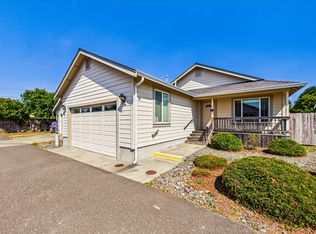 1938 Elmwood Pl, McKinleyville, CA 95519