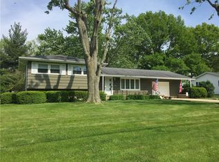 1921 University Dr, Charleston, IL 61920