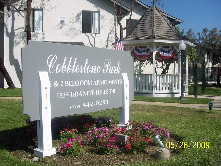Cobblestone Park Apartments — Photo 24