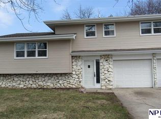 2518 Childs Rd, Bellevue, NE 68147