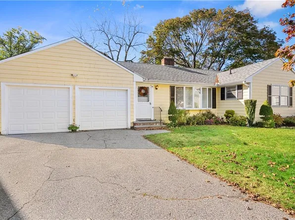 30 Marshall Way, Rumford, RI 02916