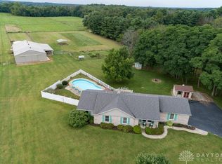 1097 Smith Rd, Xenia, OH 45385