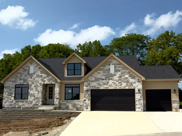 1217 Knob Hill Ct, Troy, OH 45373