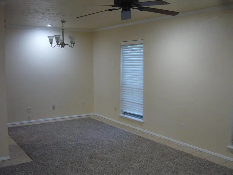 1109 Villa Downs Dr — Photo 12